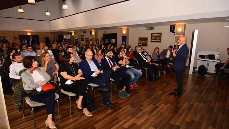 Dönüşen Dünyada Liderliğin 3 Boyutu Konuşuldu