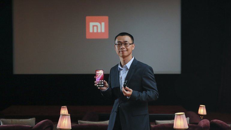 48MP üçlü kamera ve 20MP pop-up ön kamera