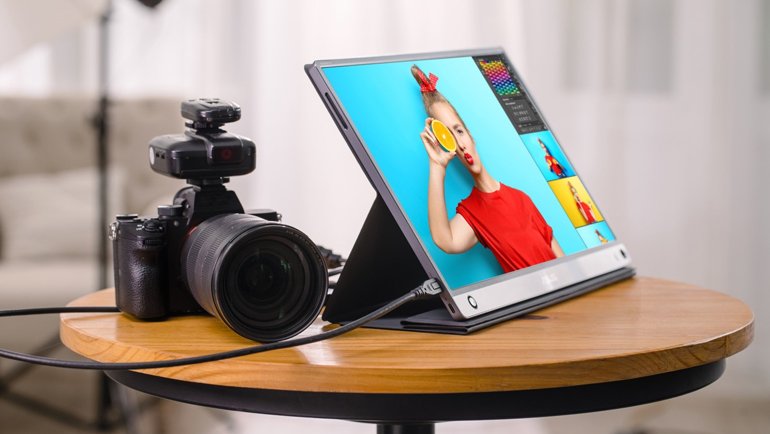 USB-C ve Micro HDMI bağlantılar