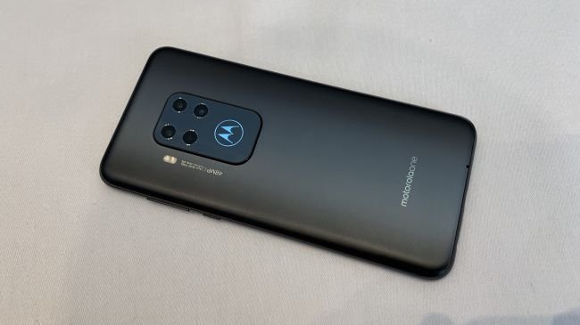 Motorola One Zoom