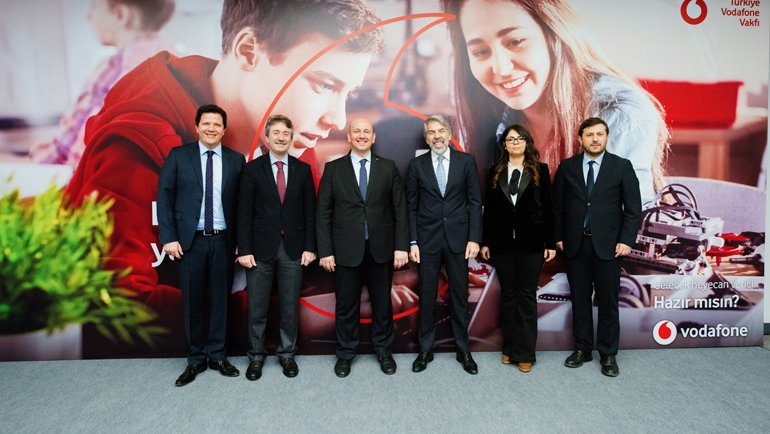 Vodafone, Gençlere Yapay Zeka Eğitimi Verecek