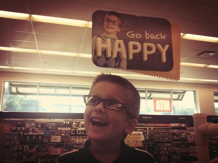 Kendilerine ikiz kadar benzeyen yüzleri paylaşanlar hayrete düşürüyor