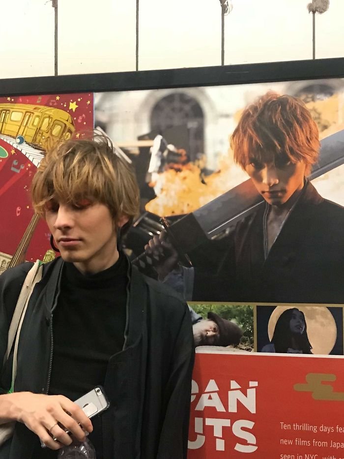 Kendilerine ikiz kadar benzeyen yüzleri paylaşanlar hayrete düşürüyor