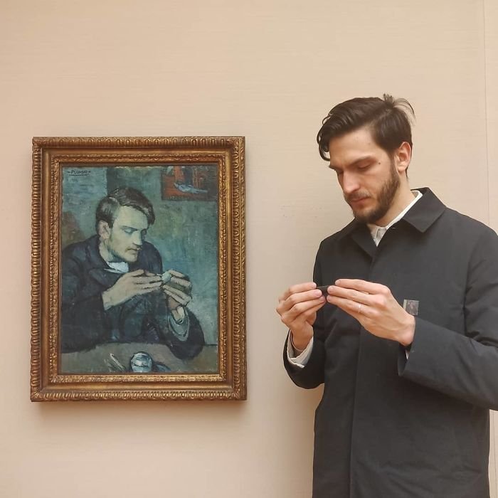 Kendilerine ikiz kadar benzeyen yüzleri paylaşanlar hayrete düşürüyor