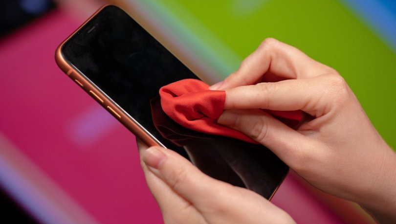 CEP TELEFONLARI, KLOZET KAPAKLARI GİBİ...