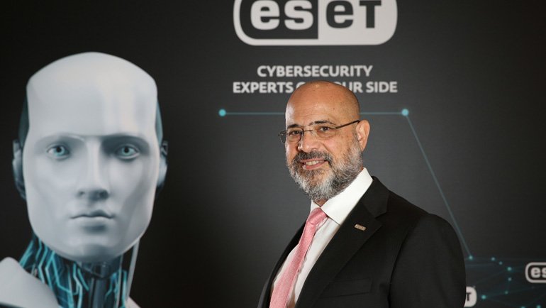 Bilgisayar korsanlarını evinize sokmayın