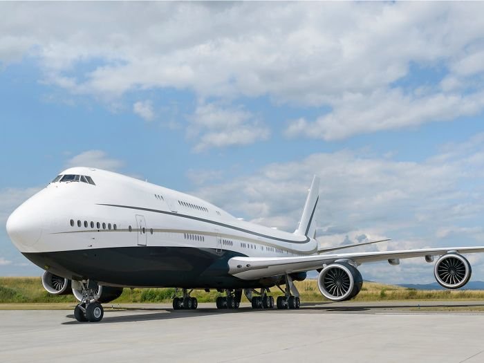 Siz bir de içini görün! İşte dünyanın en büyük özel jeti Boeing 747-8i