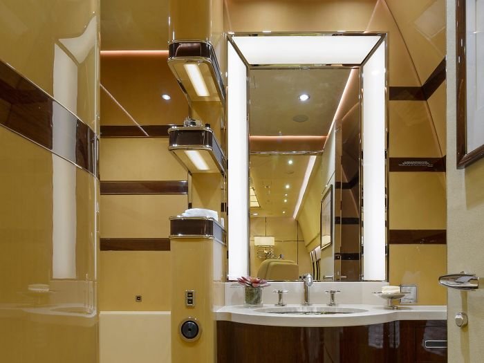 Siz bir de içini görün! İşte dünyanın en büyük özel jeti Boeing 747-8i