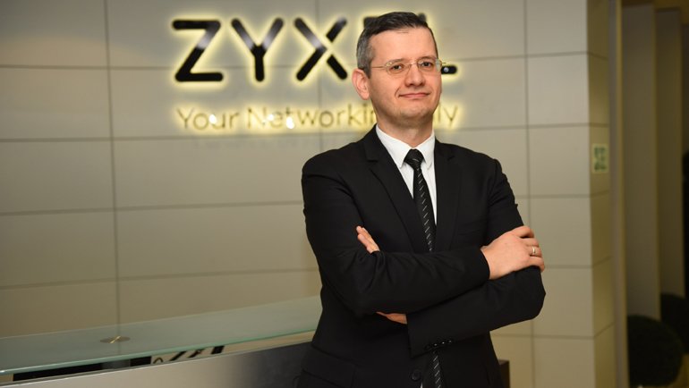 7/24 teknik destek için CLI yönetim seçeneği