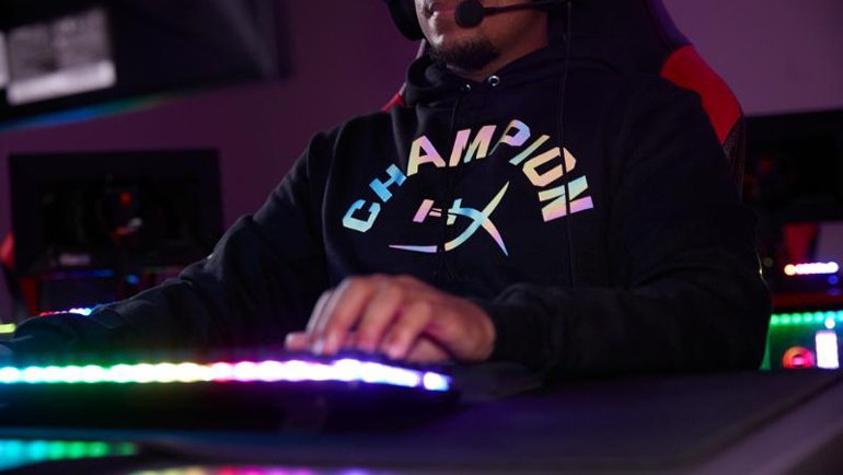 HyperX ve Champion Athleticwear, Yeni Çıkan Koleksiyonlarını Duyurdu!