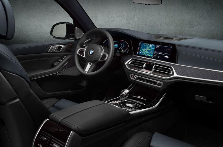 BMW'den Büyüleyici Bir Model Daha: X7 Dark Shadow Tanıtıldı