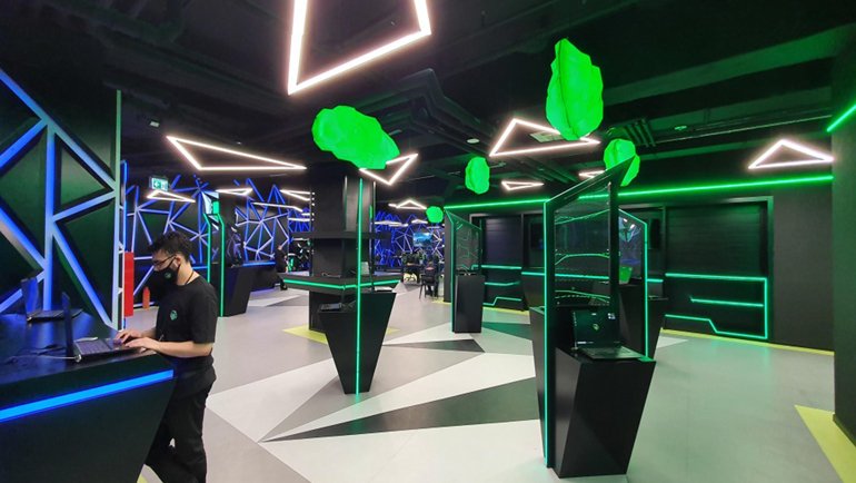 Canavar Avrupa'ya Berlin'den Giriş Yaptı