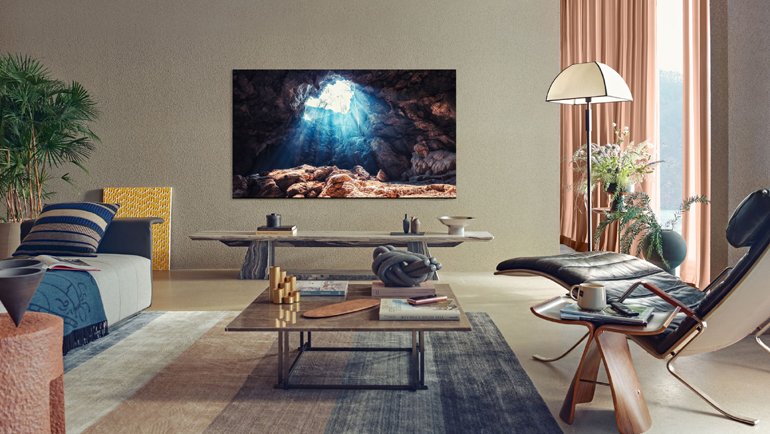 Samsung, Neo QLED TV'sini ve Güneş Enerjili Kumandasını Tanıttı