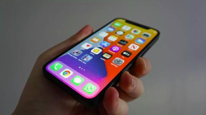 9.999TL'lik iPhone 12 mi; 10.999TL'lik iPhone 12 mini mi? Hangisini Almalı?