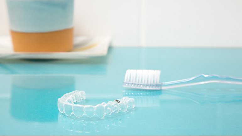 COVID-19 ve Sonrasında Diş Tedavisi Nasıl Yapılmalı? Yenilikler Neler?