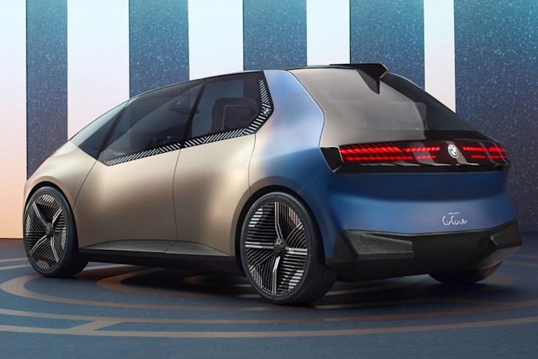 BMW Yine Bir Şeyler Deniyor: i Vision Circular, Hiç Bir BMW'ye Benzemiyor!