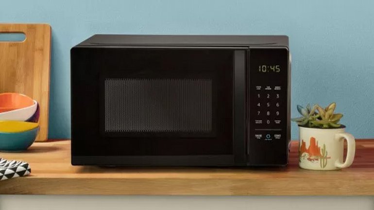 Amazon Basics Alexa Microwave
