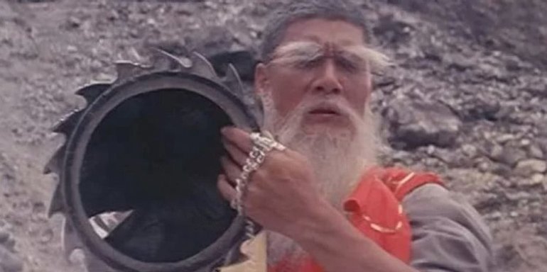 uçan giyotin ustası