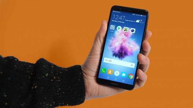 Huawei P smart hangi işletim sistemini kullanıyor?