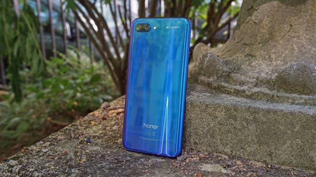 Honor 10 pili ne kadar dayanıyor?