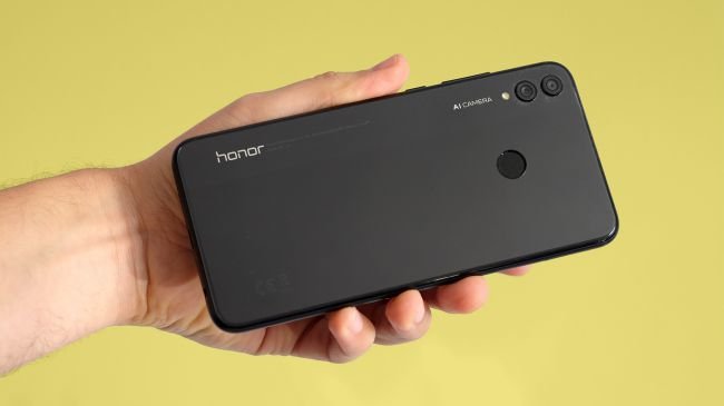 Honor 8X'in tasarımı ve ekranı nasıl?
