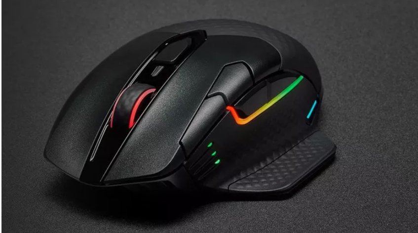Corsair Dark Core RGB Pro Tasarımı Nasıl?