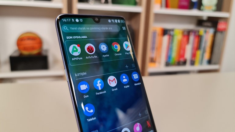 TCL 10 Plus Ekran ve İşletim Sistemi