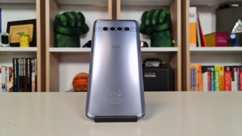 TCL 10 Plus Tasarımı Nasıl?